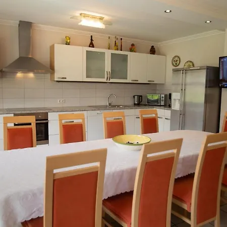 Haus Am Nuerburgring Kottenborn