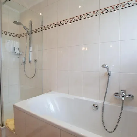 Haus Am Nuerburgring * Kottenborn