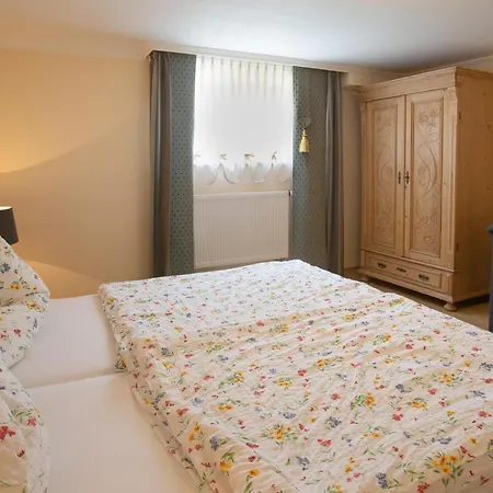 Haus Am Nuerburgring Dom wakacyjny