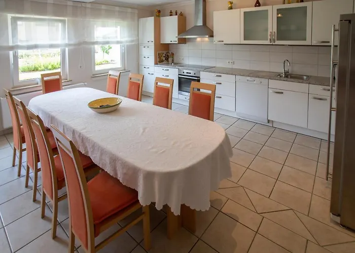 Haus Am Nuerburgring * Kottenborn