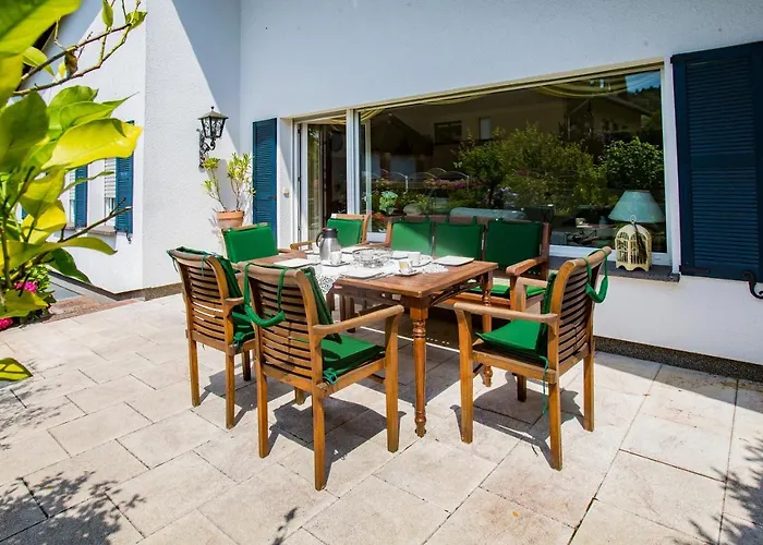 Haus Am Nuerburgring Hébergement de vacances *