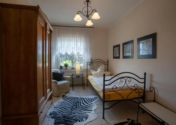 Haus Am Nuerburgring Hébergement de vacances Kottenborn